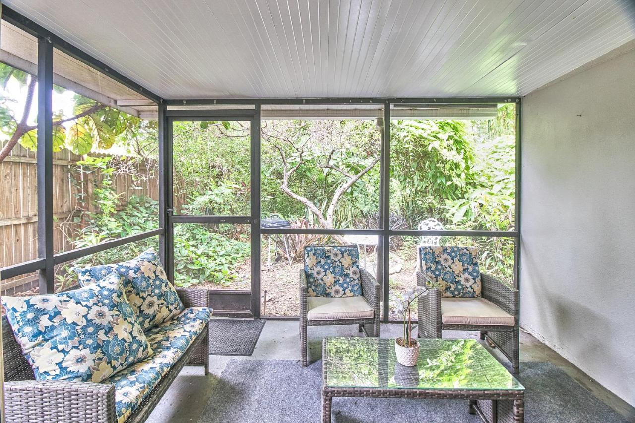 South Tampa Retreat Fenced Yard, Top Location! Exterior photo